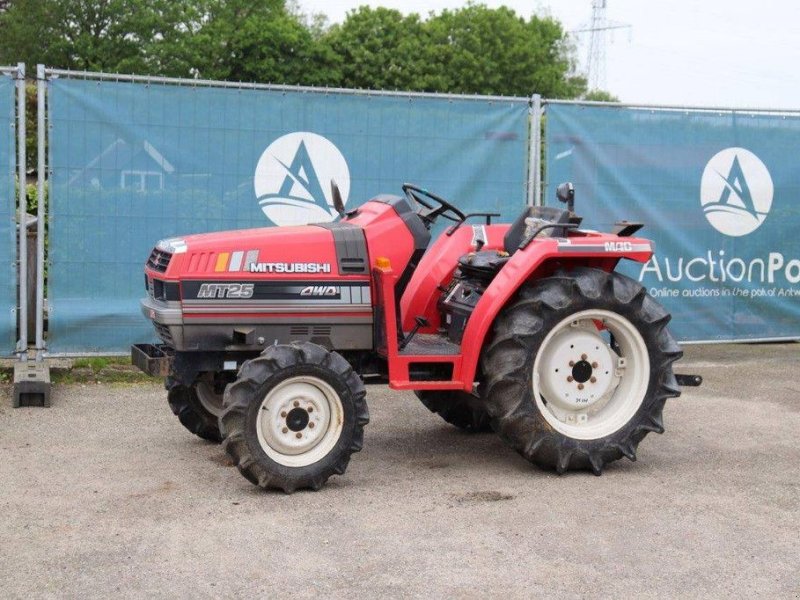 Traktor des Typs Mitsubishi MT25, Gebrauchtmaschine in Antwerpen (Bild 1)