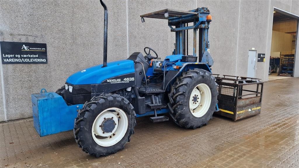 Traktor του τύπου New Holland 4635 4 WD med 8 mtr. Steens, Gebrauchtmaschine σε Randers (Φωτογραφία 3)