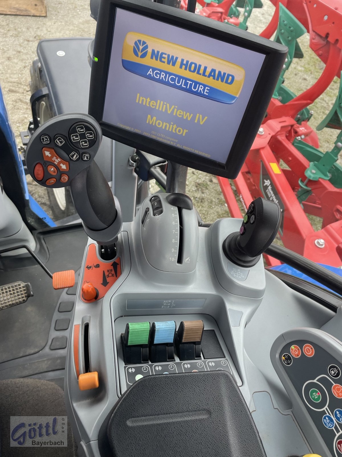 Traktor Türe ait New Holland 5.140 DYC, Gebrauchtmaschine içinde Bayerbach (resim 8)