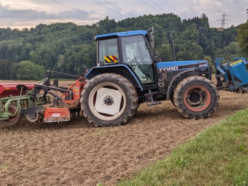 Traktor of the type New Holland 5640 SLE, Gebrauchtmaschine in Rosshäusern (Picture 1)