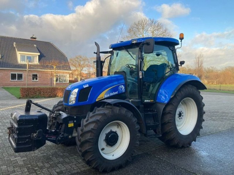 Traktor van het type New Holland 6020 Elite, Gebrauchtmaschine in Emmer-Compascuum (Foto 1)