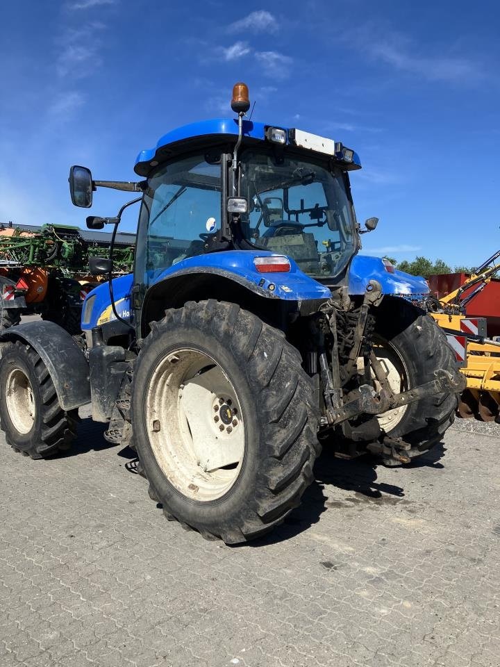 Traktor van het type New Holland 6030 PLUS, Gebrauchtmaschine in Maribo (Foto 3)