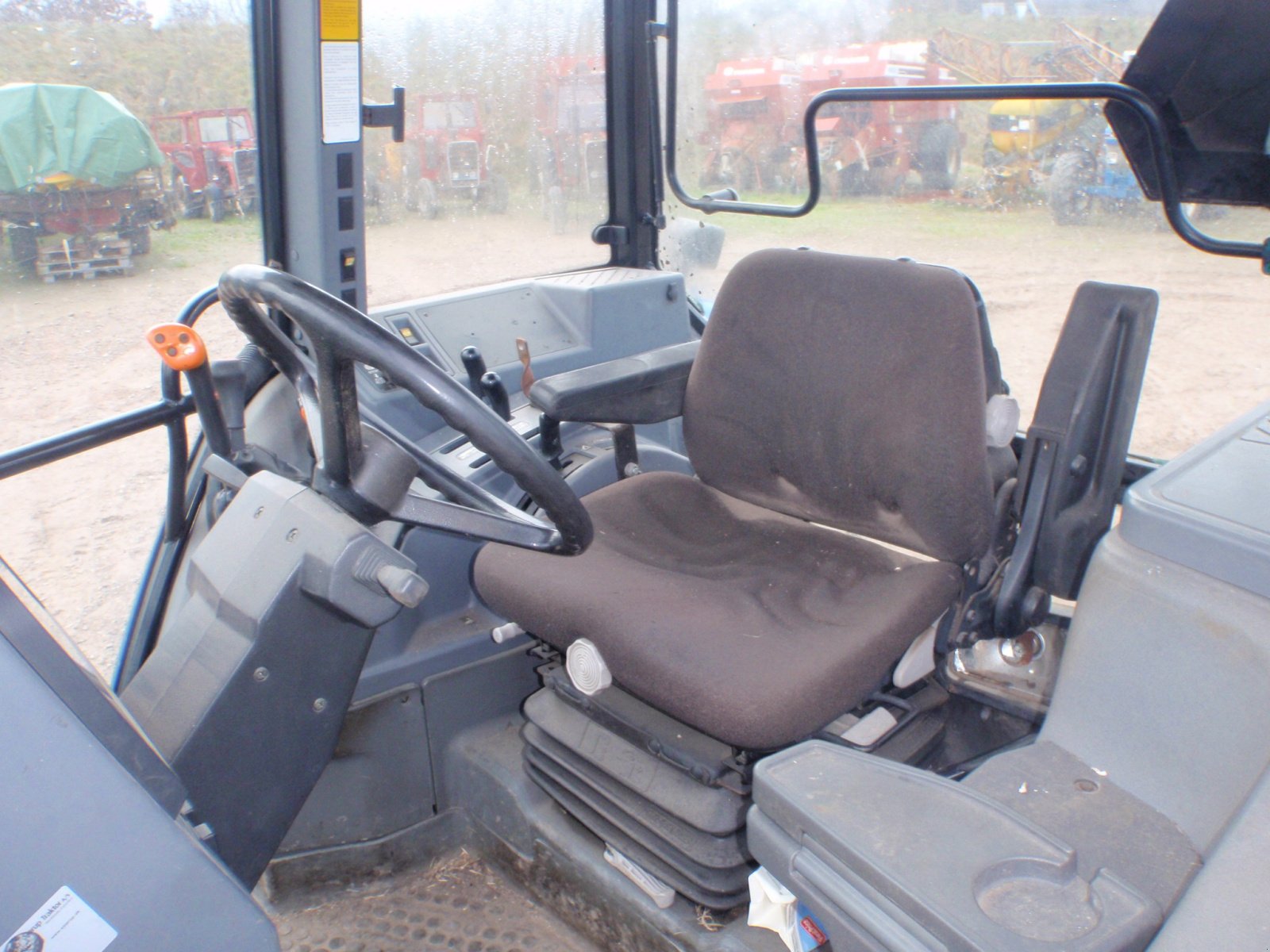 Traktor des Typs New Holland 6640, Gebrauchtmaschine in Viborg (Bild 7)