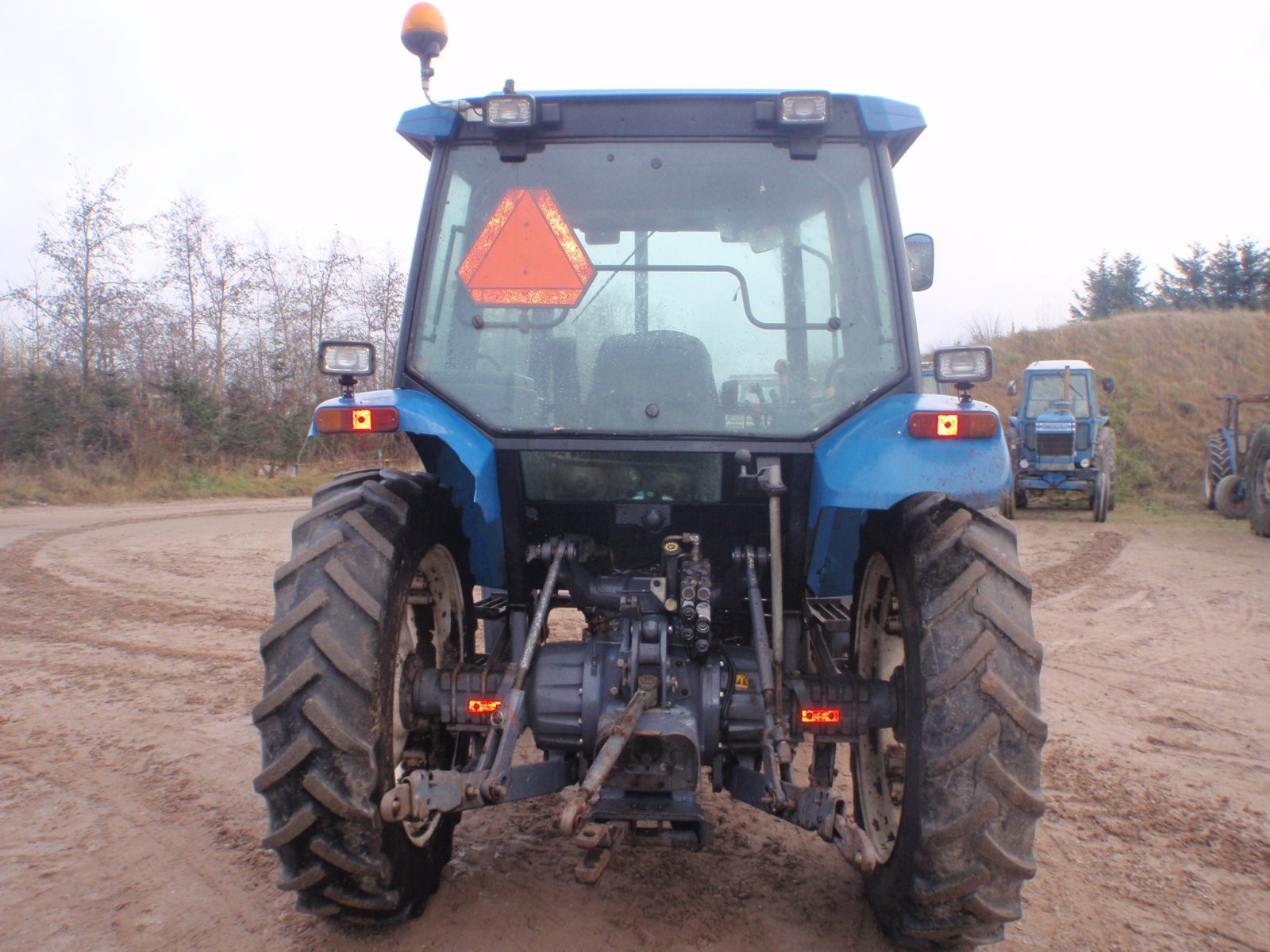 Traktor Türe ait New Holland 6640, Gebrauchtmaschine içinde Viborg (resim 4)