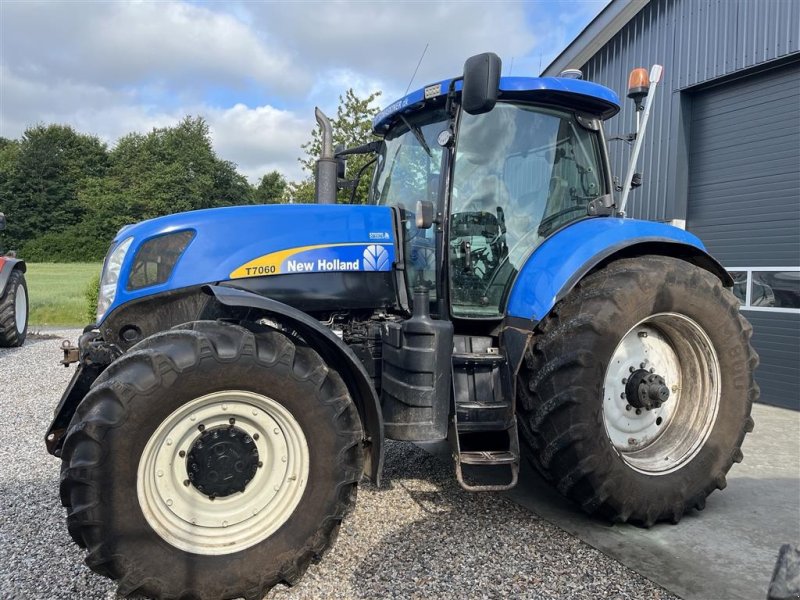 Traktor typu New Holland 7060 affjedret foraksel og 19. gear Afhentningspris inden klargøring, Gebrauchtmaschine w Vejle (Zdjęcie 1)