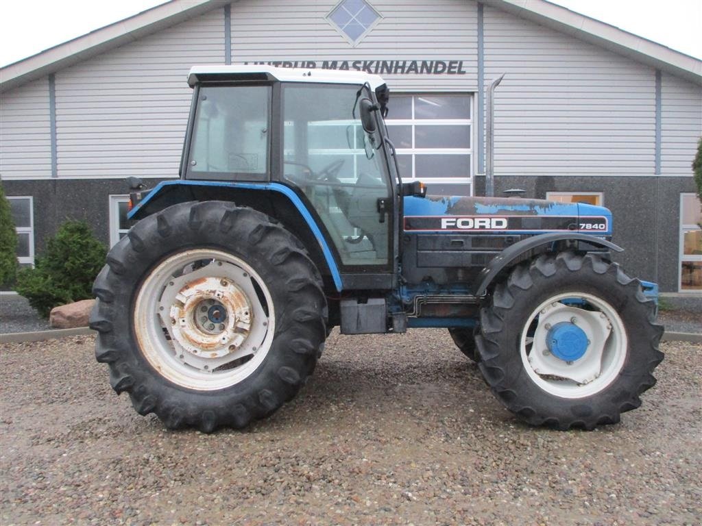 Traktor des Typs New Holland 7840 SLE, med rigtig god dæk montering og knap på vendergearet., Gebrauchtmaschine in Lintrup (Bild 2)