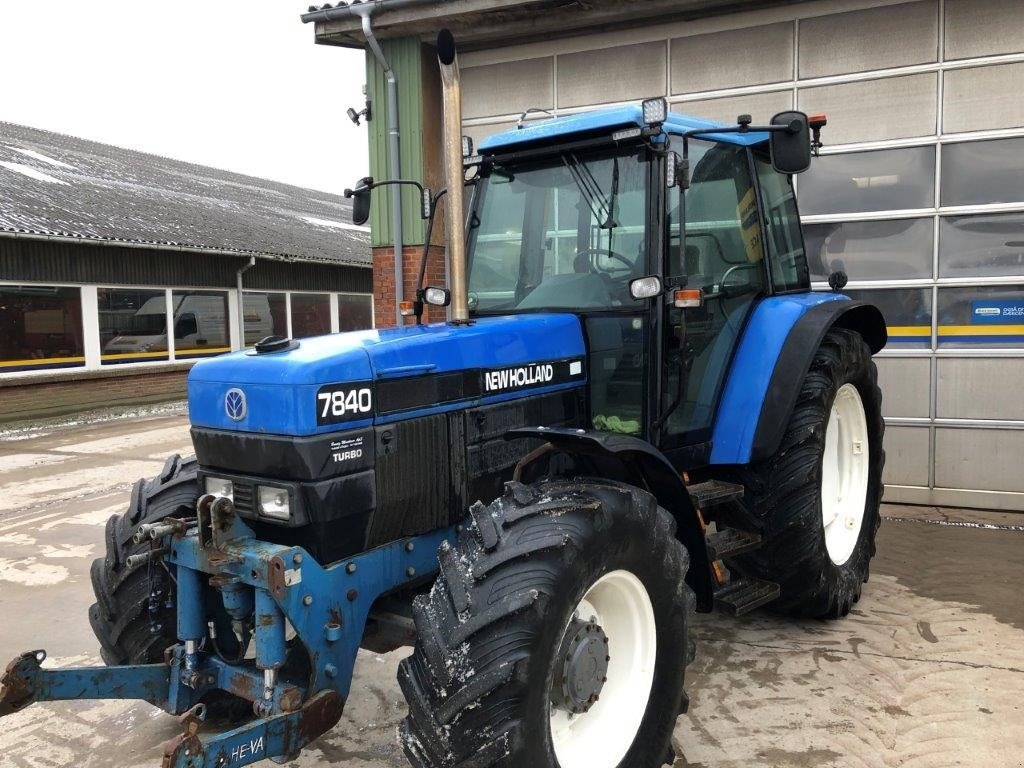 Traktor от тип New Holland 7840 SLE Med Turbo, Gebrauchtmaschine в Tinglev (Снимка 1)