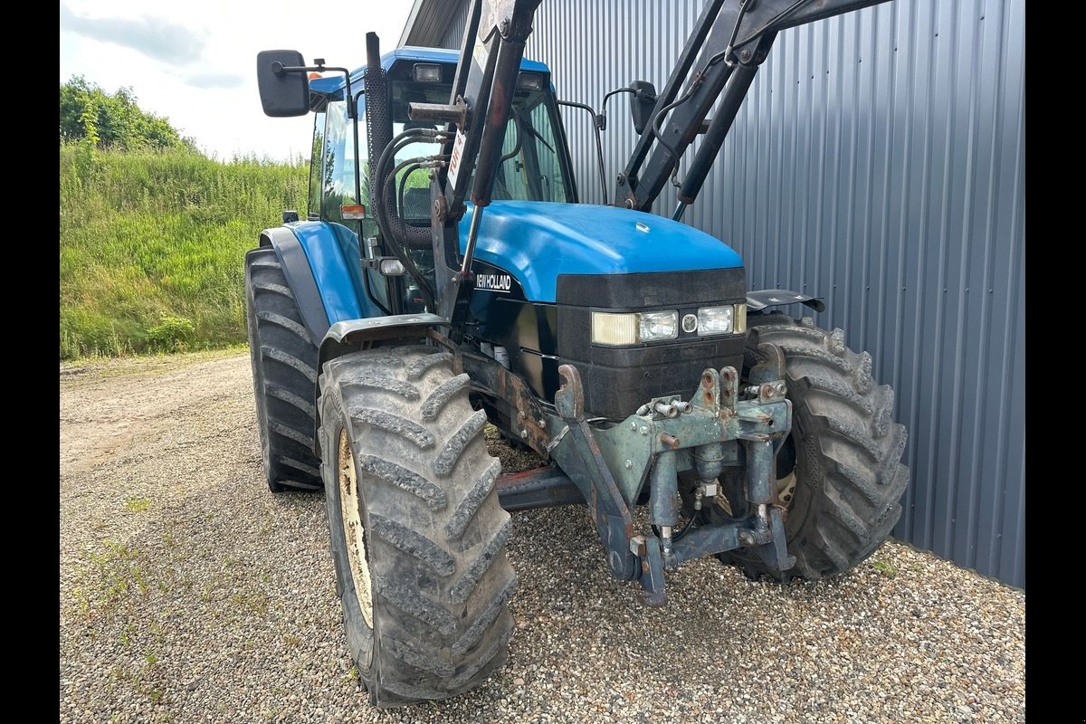 Traktor Türe ait New Holland 8160, Gebrauchtmaschine içinde Viborg (resim 5)