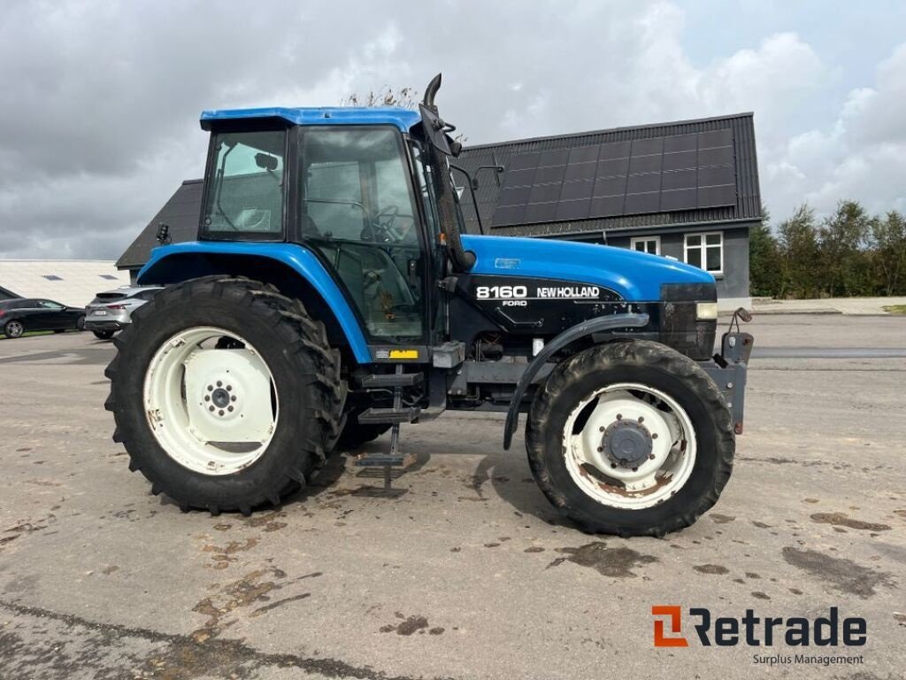 Traktor Türe ait New Holland 8160, Gebrauchtmaschine içinde Rødovre (resim 4)