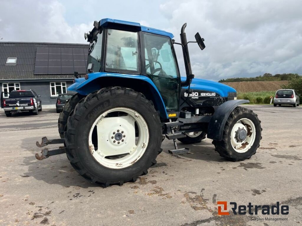 Traktor Türe ait New Holland 8160, Gebrauchtmaschine içinde Rødovre (resim 5)