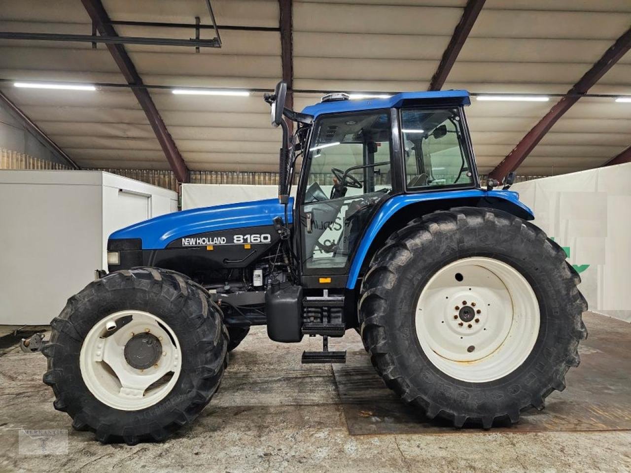 Traktor Türe ait New Holland 8160, Gebrauchtmaschine içinde Pragsdorf (resim 3)