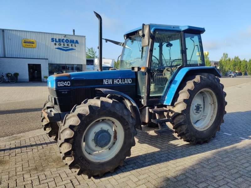 Traktor tipa New Holland 8240 SLE (MARGE), Gebrauchtmaschine u BOEKEL