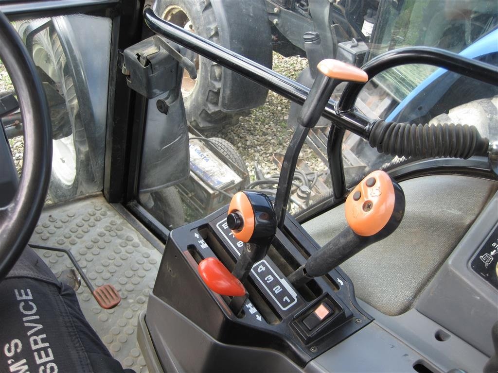 Traktor типа New Holland 8240 SLE Turbo, Gebrauchtmaschine в Hammel (Фотография 5)