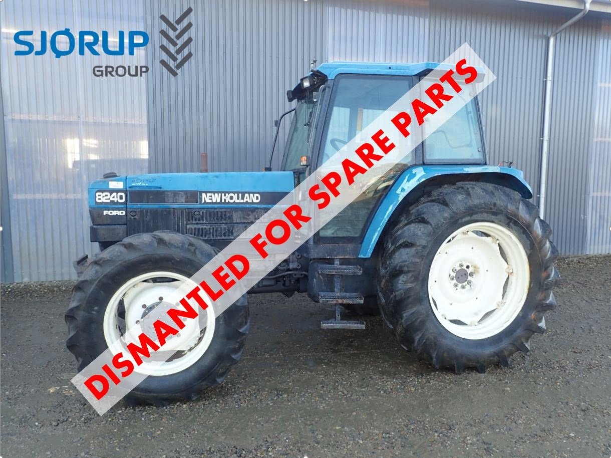 Traktor tipa New Holland 8240, Gebrauchtmaschine u Viborg (Slika 1)