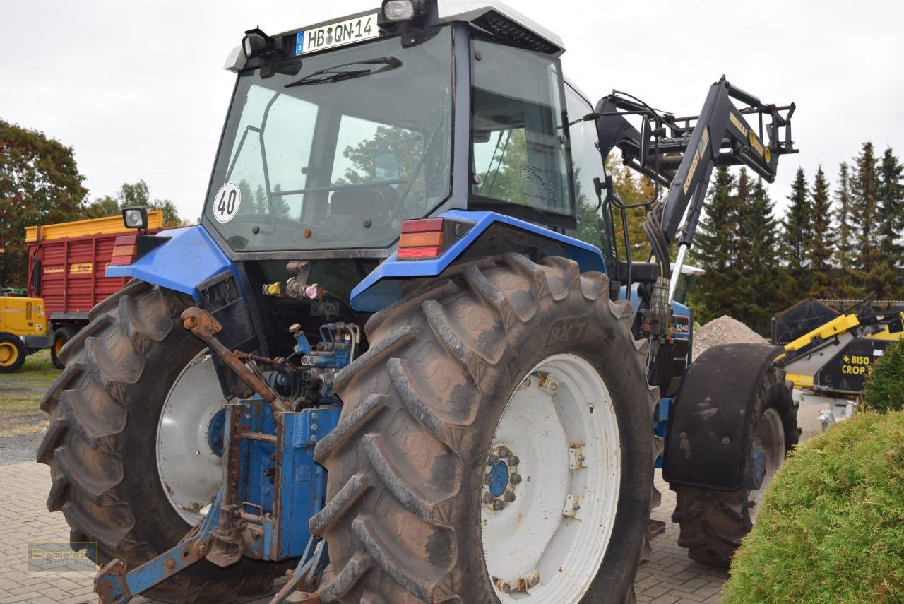 Traktor Türe ait New Holland 8340, Gebrauchtmaschine içinde Oyten (resim 3)