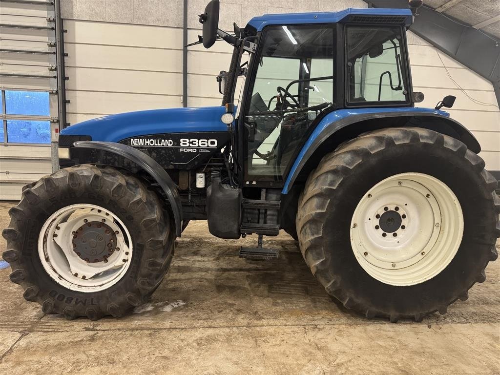 Traktor des Typs New Holland 8360 4WD, Gebrauchtmaschine in Haderup (Bild 2)