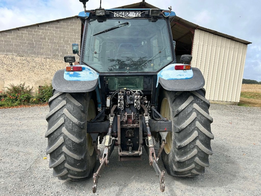 Traktor of the type New Holland 8360, Gebrauchtmaschine in CORMENON (Picture 2)