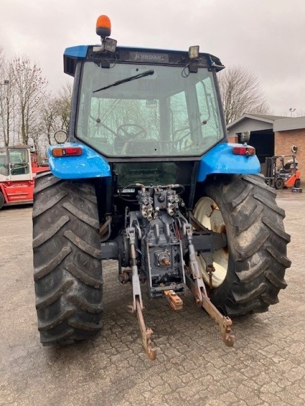 Traktor du type New Holland 8360, Gebrauchtmaschine en Børkop (Photo 4)