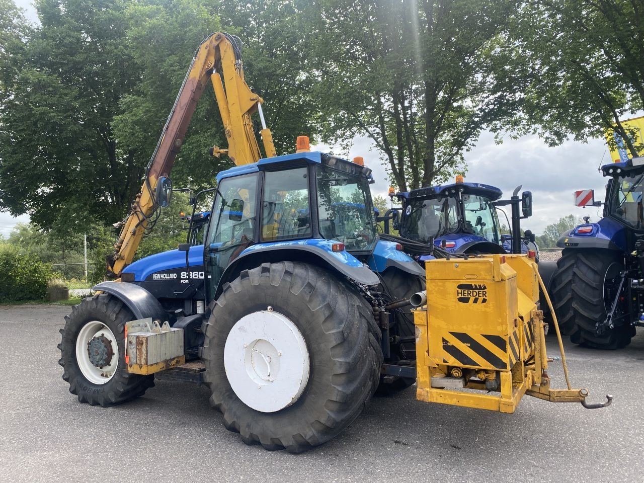 Traktor des Typs New Holland 8360, Gebrauchtmaschine in Heerenveen (Bild 5)