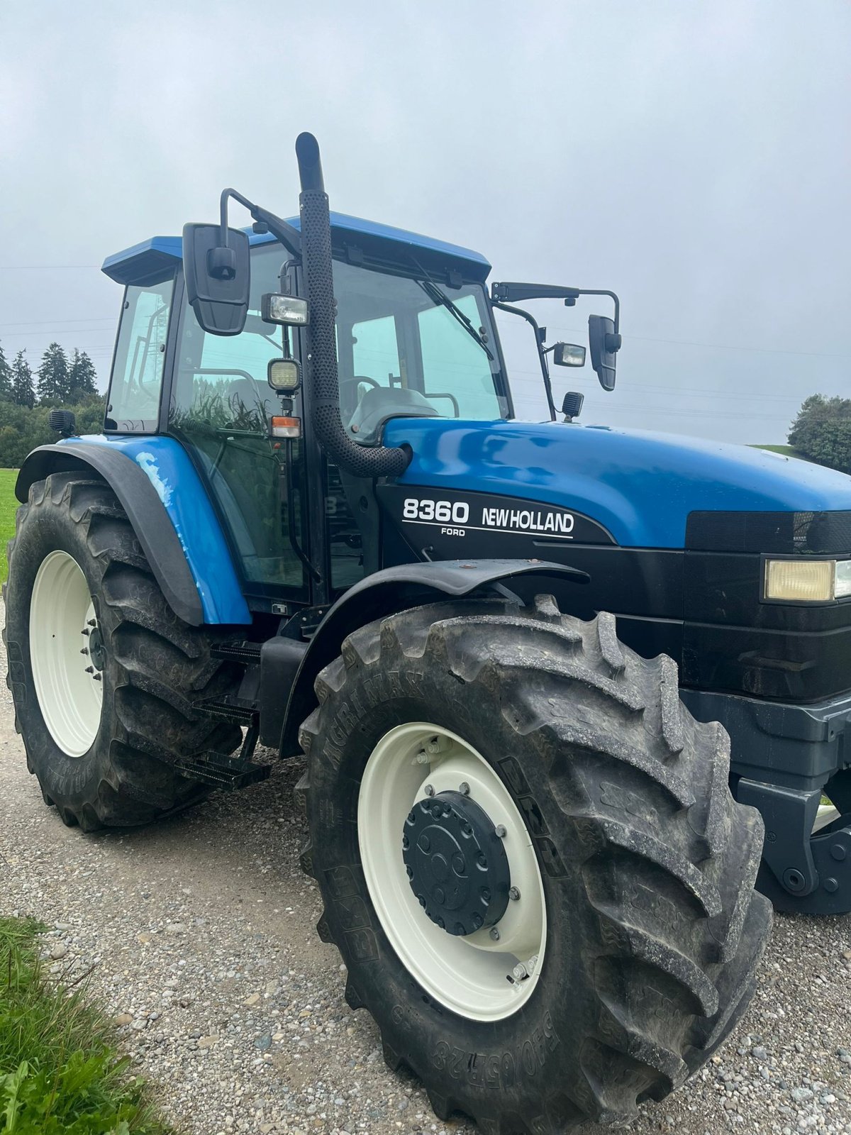 Traktor van het type New Holland 8360, Gebrauchtmaschine in Obing (Foto 3)