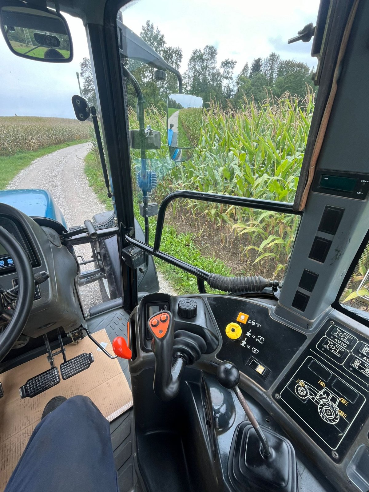 Traktor of the type New Holland 8360, Gebrauchtmaschine in Obing (Picture 17)