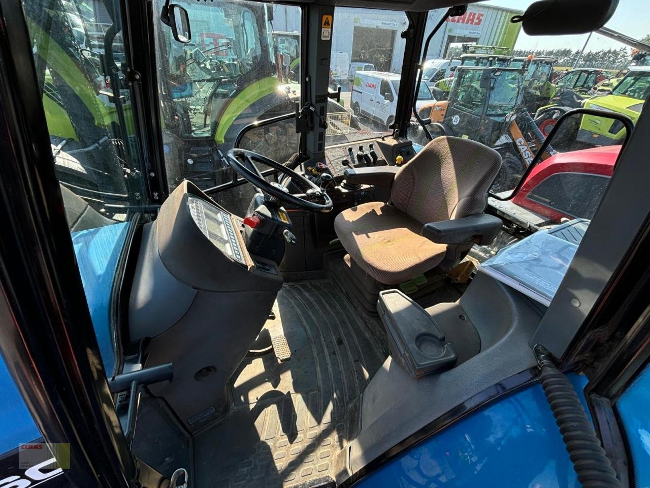 Traktor a típus New Holland 8560, Klima, Druckluft, Frontkraftheber, Gebrauchtmaschine ekkor: Molbergen (Kép 13)