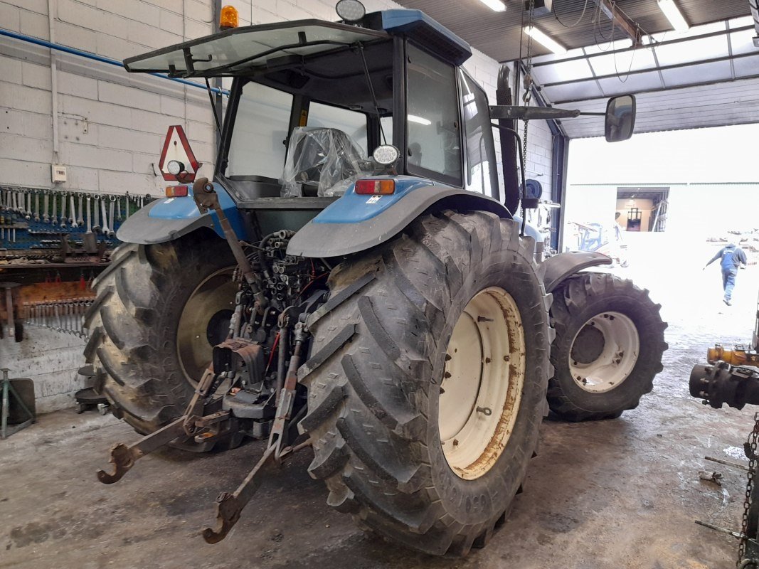 Traktor of the type New Holland 8560, Gebrauchtmaschine in Viborg (Picture 3)