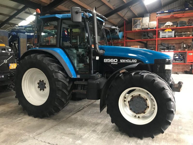 Traktor of the type New Holland 8560, Gebrauchtmaschine in Hoek (Picture 1)