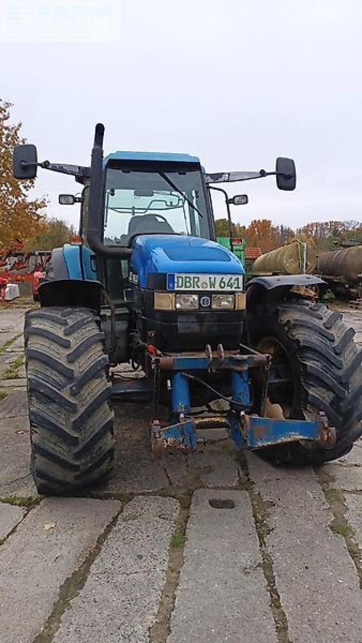 Traktor van het type New Holland 8560, Gebrauchtmaschine in MARLOW (Foto 4)