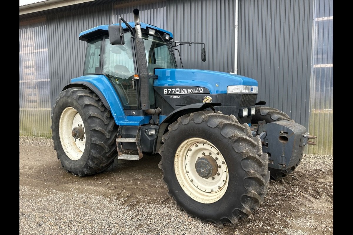 Traktor Türe ait New Holland 8770, Gebrauchtmaschine içinde Viborg (resim 4)