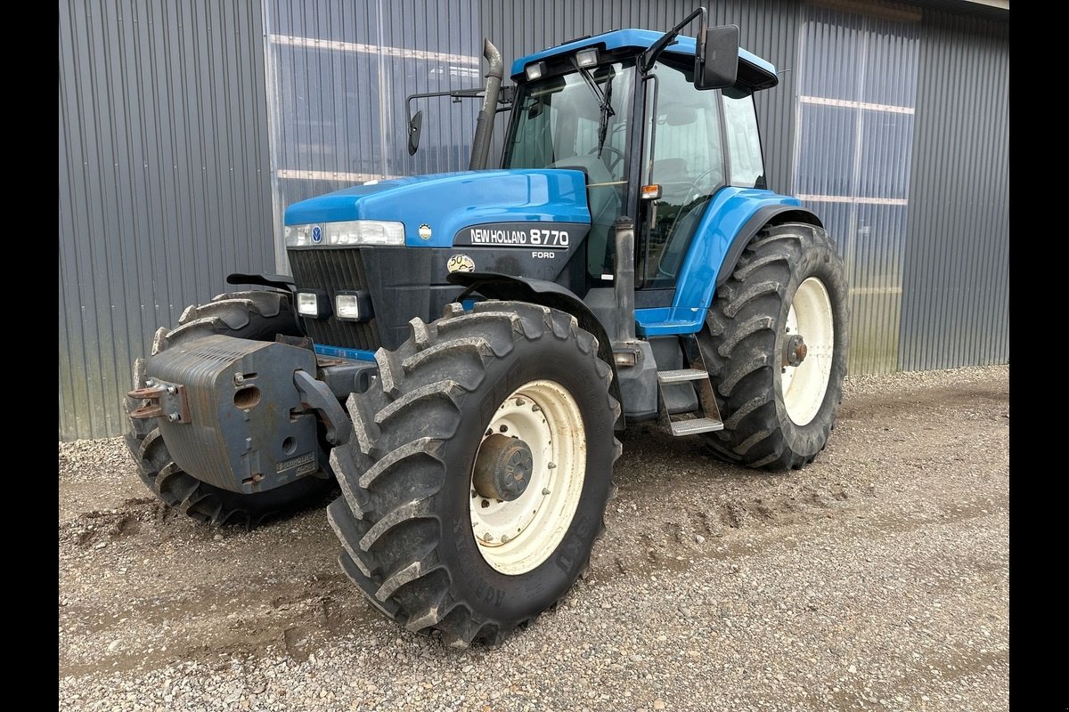 Traktor Türe ait New Holland 8770, Gebrauchtmaschine içinde Viborg (resim 2)