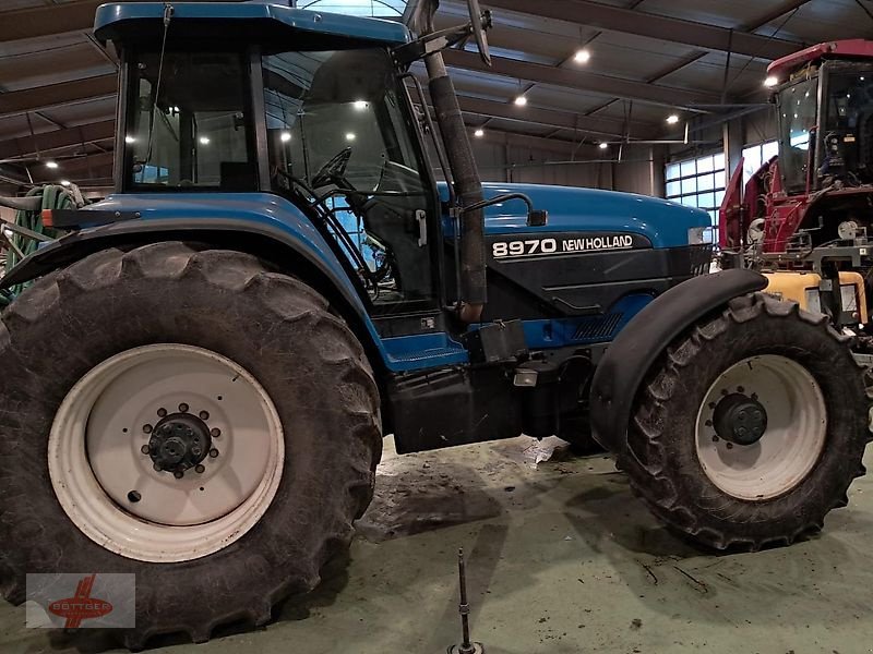 Traktor tipa New Holland 8970, Gebrauchtmaschine u Oederan