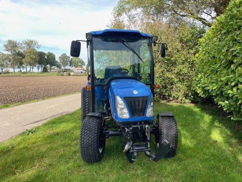 Traktor van het type New Holland Boomer 2035 hst, Gebrauchtmaschine in Klaaswaal (Foto 3)