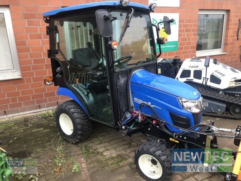 Traktor of the type New Holland BOOMER 25 COMPACT, Neumaschine in Coppenbrügge (Picture 2)