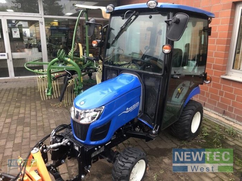 Traktor del tipo New Holland BOOMER 25 COMPACT, Neumaschine en Coppenbrügge (Imagen 1)