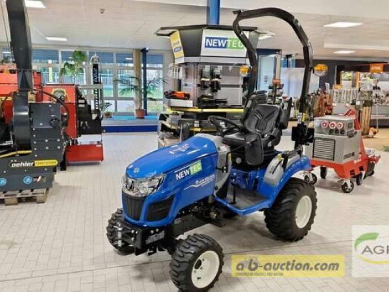 Traktor of the type New Holland BOOMER 25 COMPACT, Gebrauchtmaschine in Lichtenau (Picture 1)