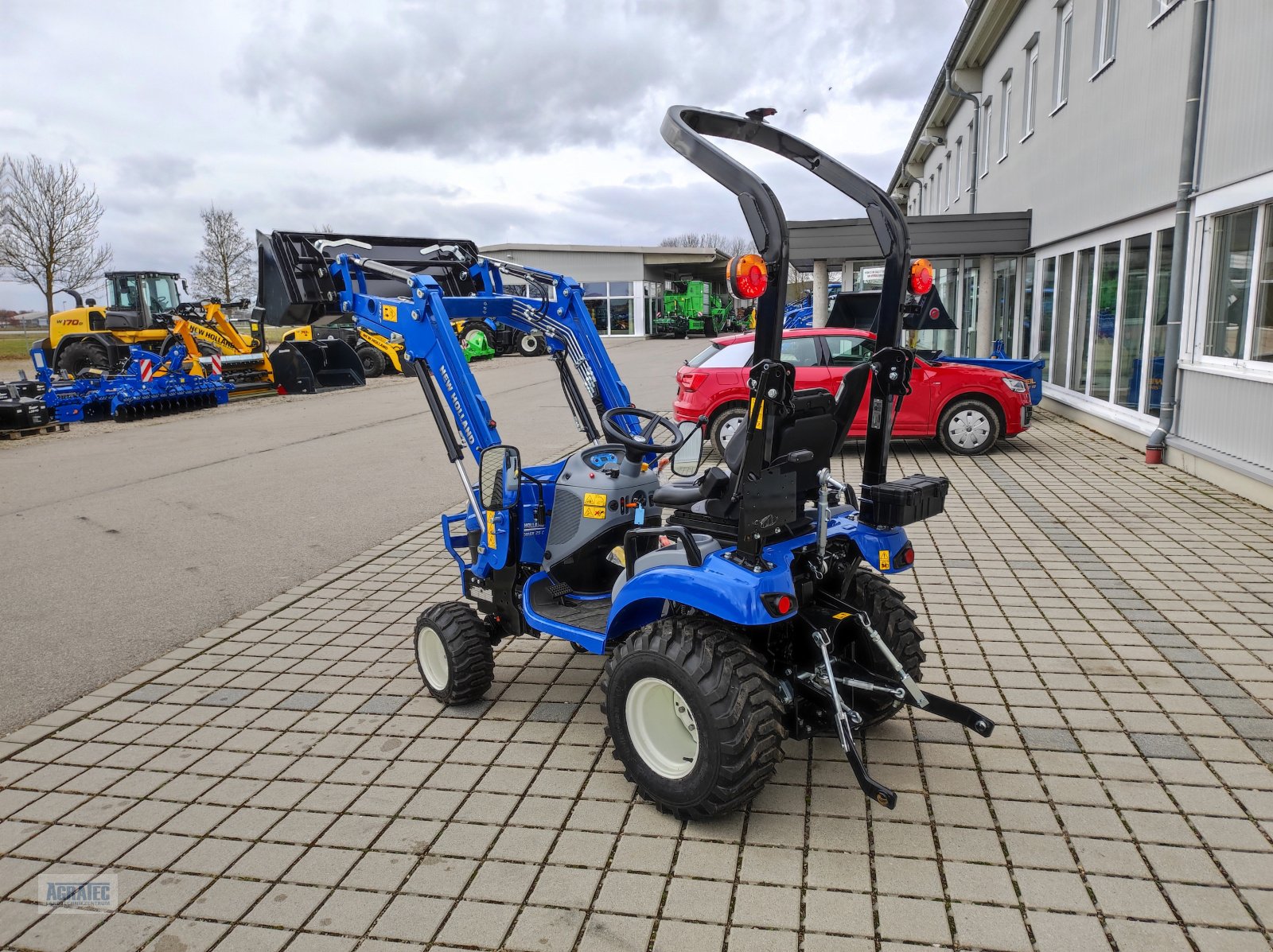 Traktor van het type New Holland Boomer 25 Compakt, Neumaschine in Salching bei Straubing (Foto 8)