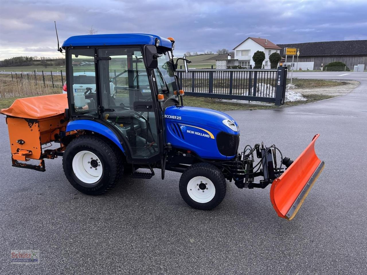 Traktor tipa New Holland Boomer 25, Schiebeschild, Salzstreuer, Schneeschild, Gebrauchtmaschine u Schierling (Slika 5)