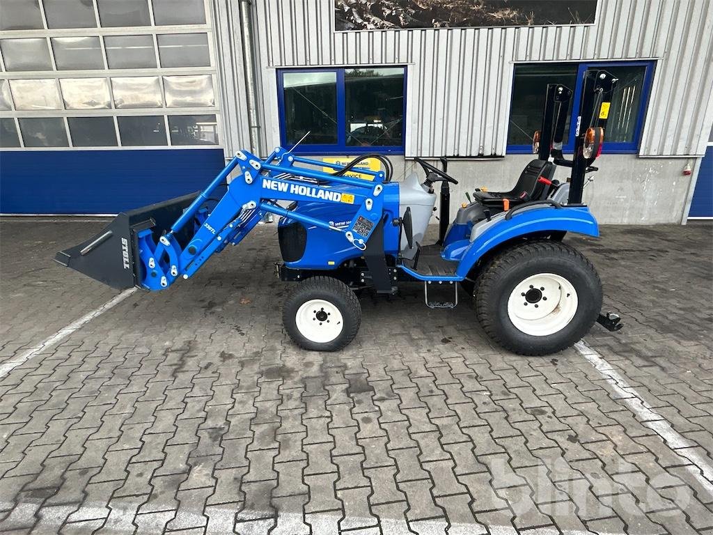 Traktor typu New Holland Boomer 25, Gebrauchtmaschine w Düsseldorf (Zdjęcie 4)