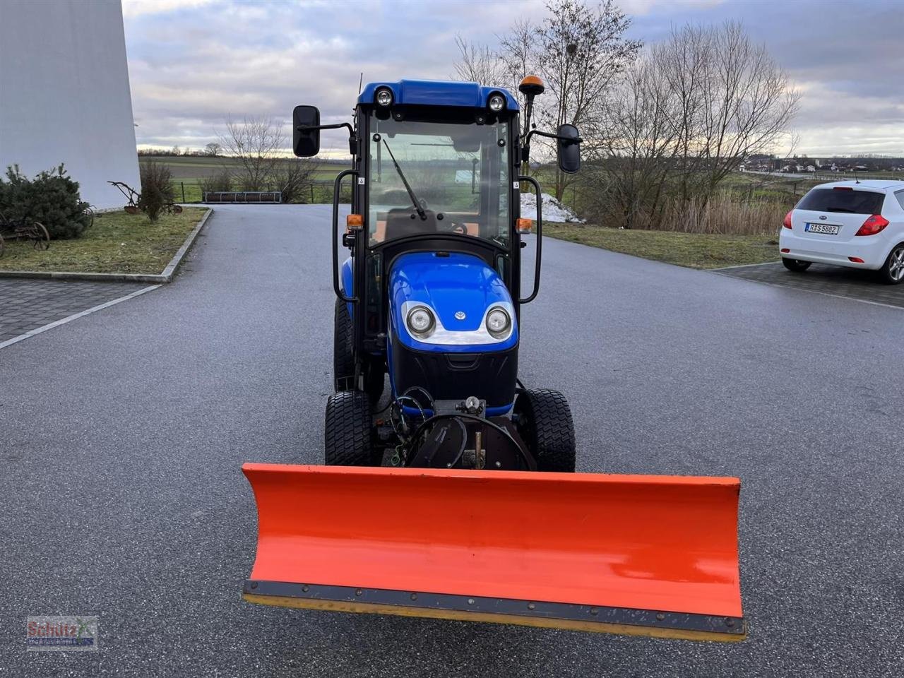 Traktor of the type New Holland Boomer 25, Gebrauchtmaschine in Schierling (Picture 3)