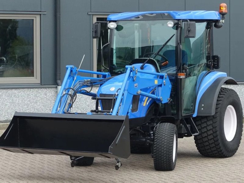 Traktor tip New Holland Boomer 3050 4wd / 04739 Draaiuren / Full Options, Gebrauchtmaschine in Swifterband (Poză 1)