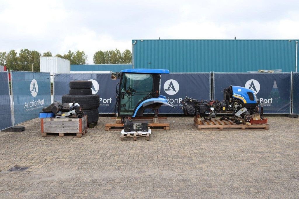 Traktor tipa New Holland Boomer 3050, Gebrauchtmaschine u Antwerpen (Slika 2)