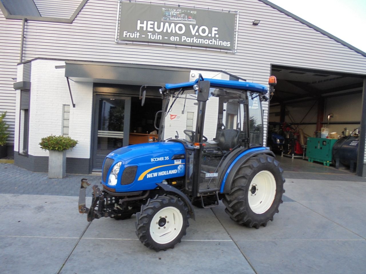 Traktor van het type New Holland boomer 35, Gebrauchtmaschine in Hedel (Foto 1)