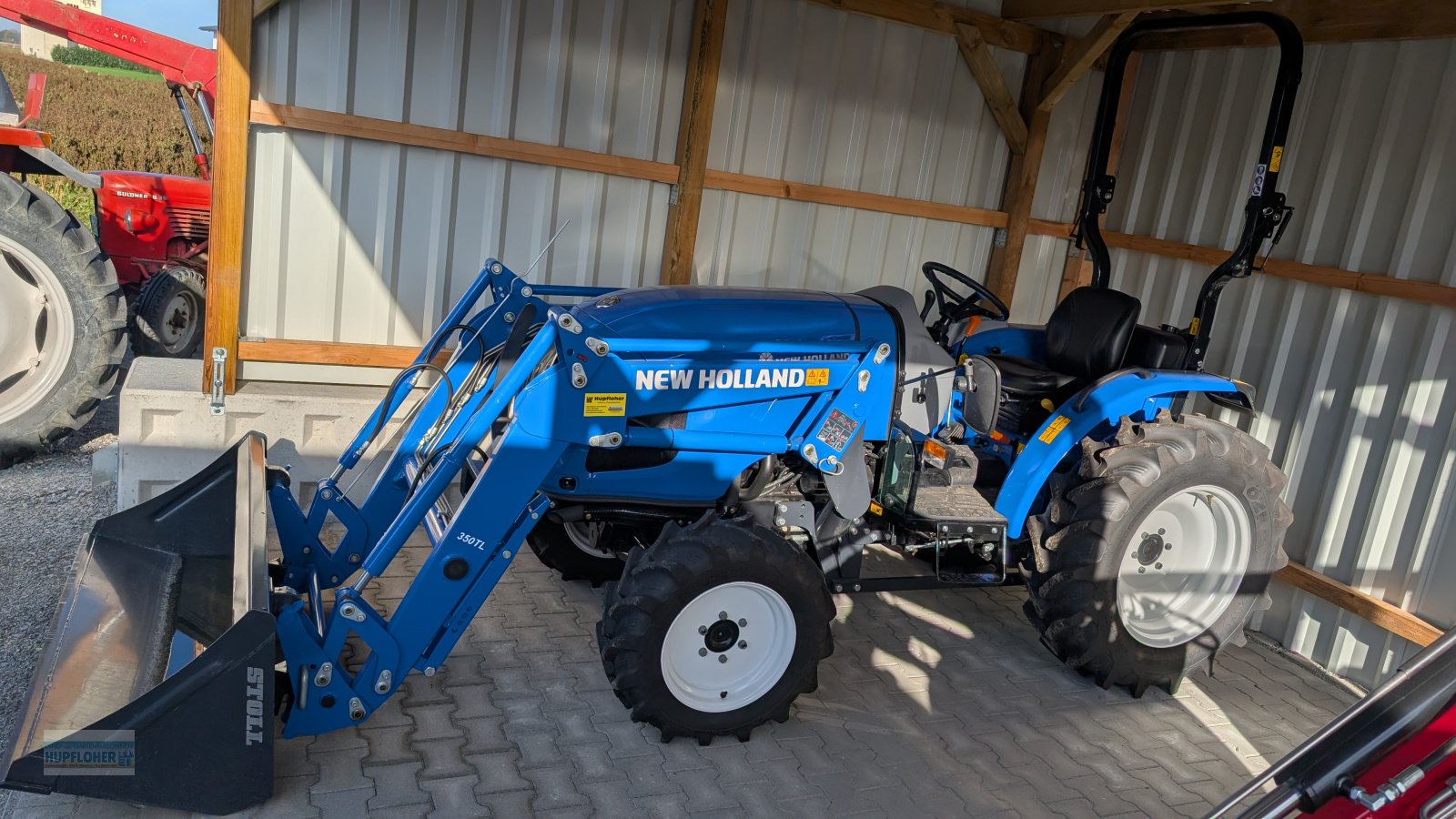 Traktor of the type New Holland Boomer 50 HST, Neumaschine in Vilshofen (Picture 2)