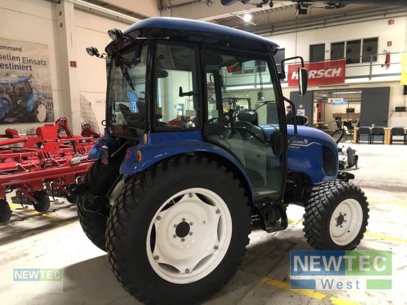 Traktor от тип New Holland BOOMER 50, Neumaschine в Peine (Снимка 3)