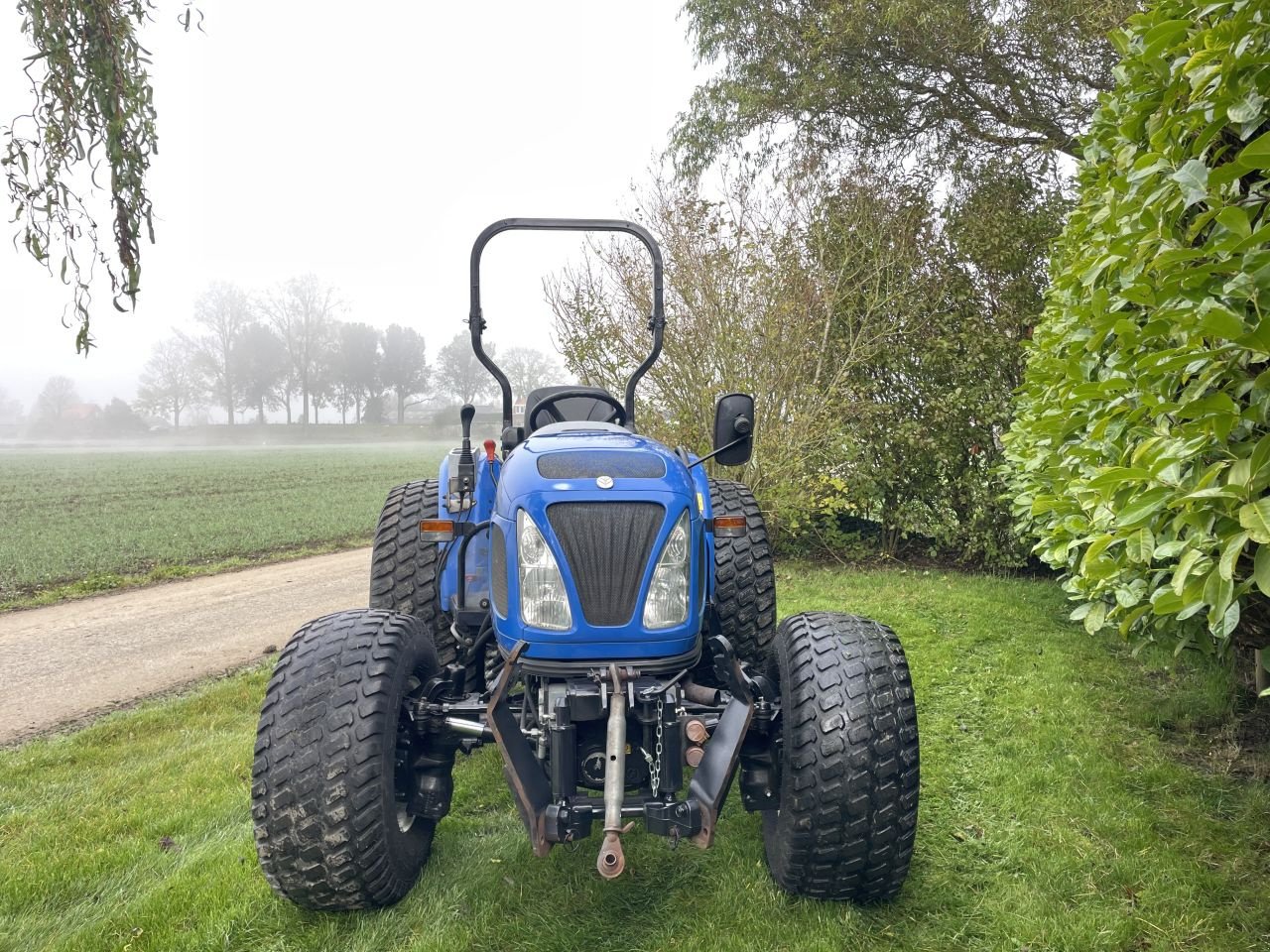 Traktor от тип New Holland Boomer 50, Gebrauchtmaschine в Klaaswaal (Снимка 3)