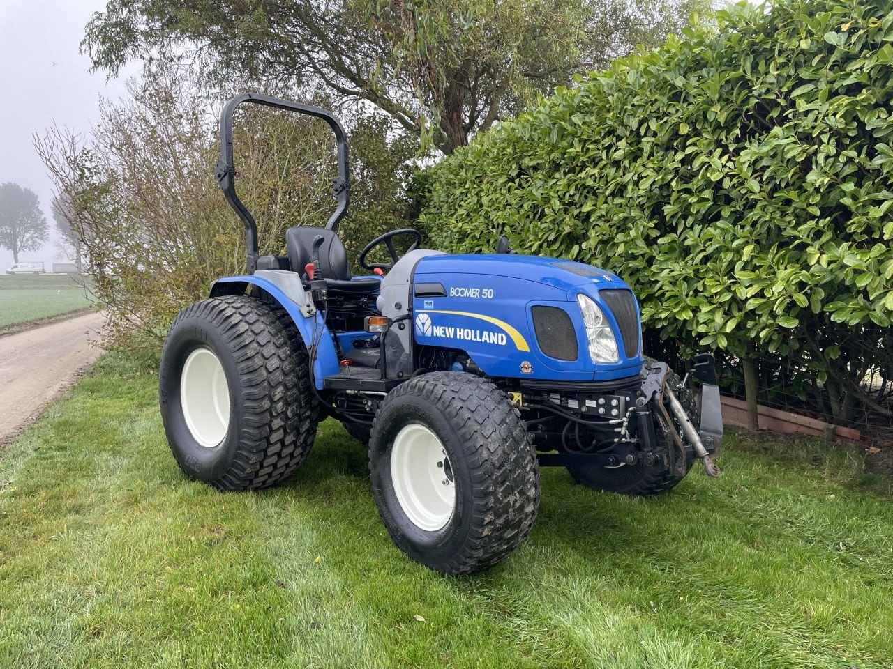 Traktor от тип New Holland Boomer 50, Gebrauchtmaschine в Klaaswaal (Снимка 2)