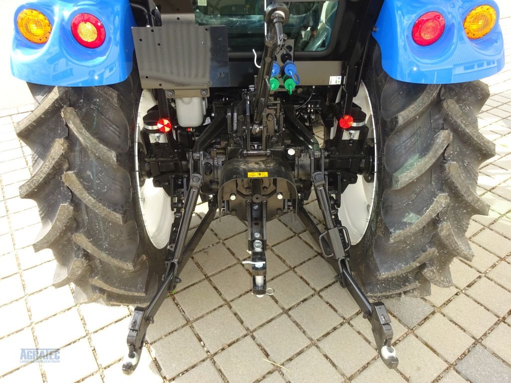 Traktor van het type New Holland Boomer 50, Neumaschine in Salching bei Straubing (Foto 10)