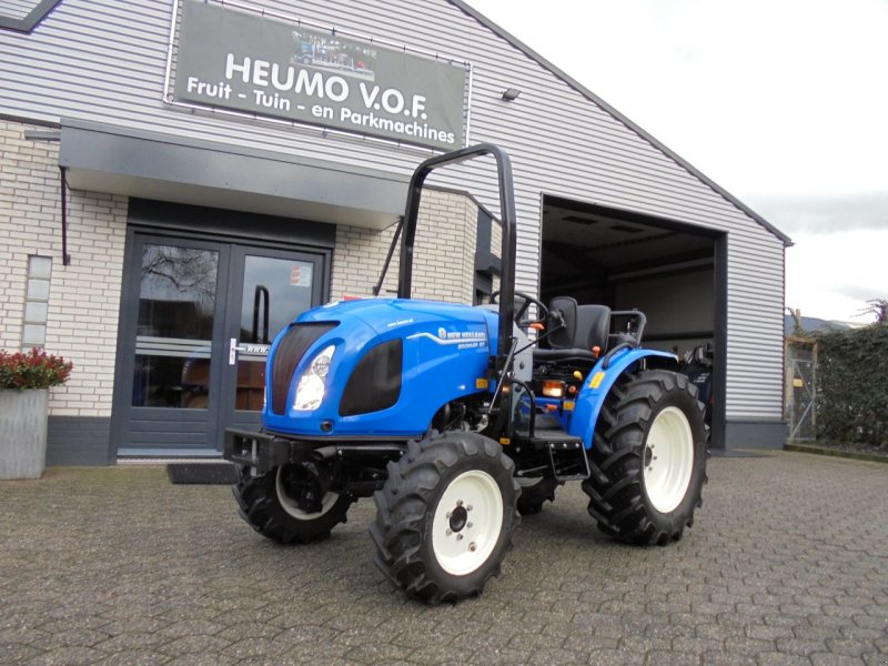 Traktor типа New Holland boomer 55, Neumaschine в Hedel (Фотография 1)