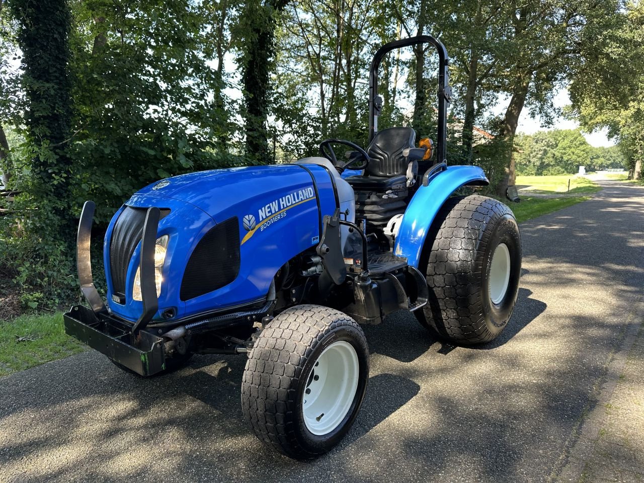 Traktor of the type New Holland Boomer 55, Gebrauchtmaschine in Rossum (Picture 1)